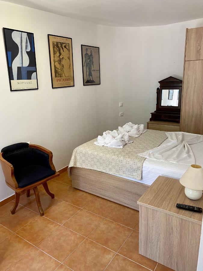 Ritsa Art Residence Chrissi Akti Chania Exterior foto